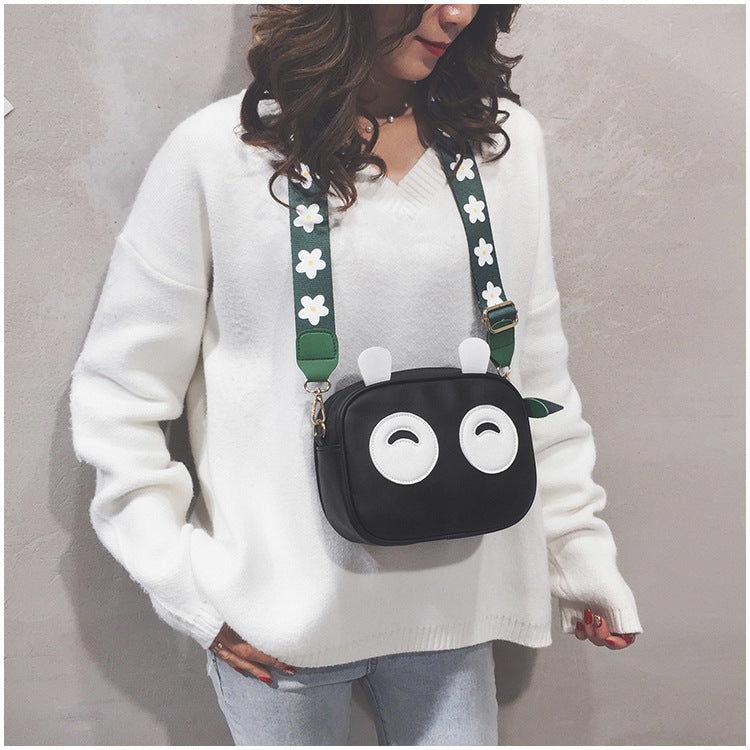 Panda shoulder bag