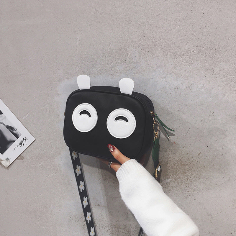 Panda shoulder bag