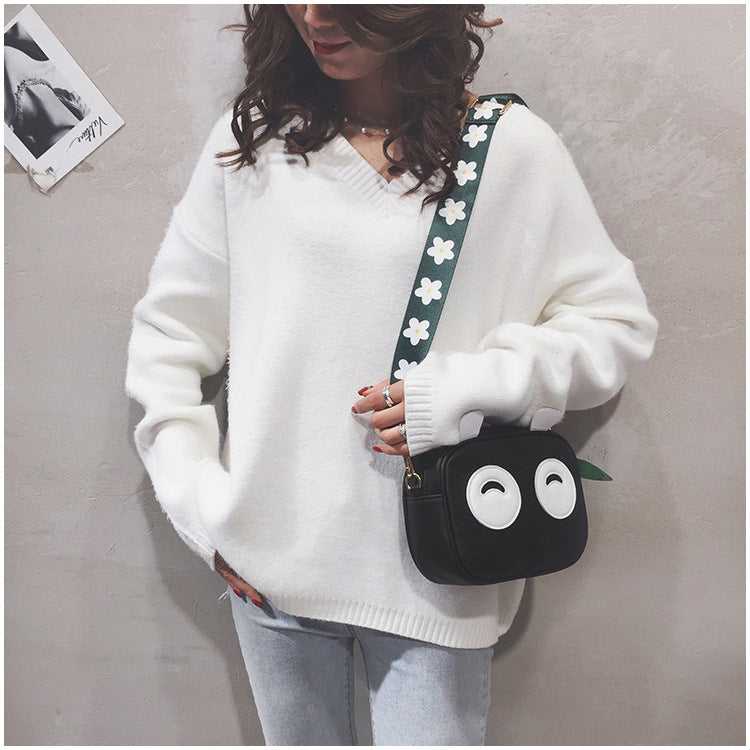 Panda shoulder bag
