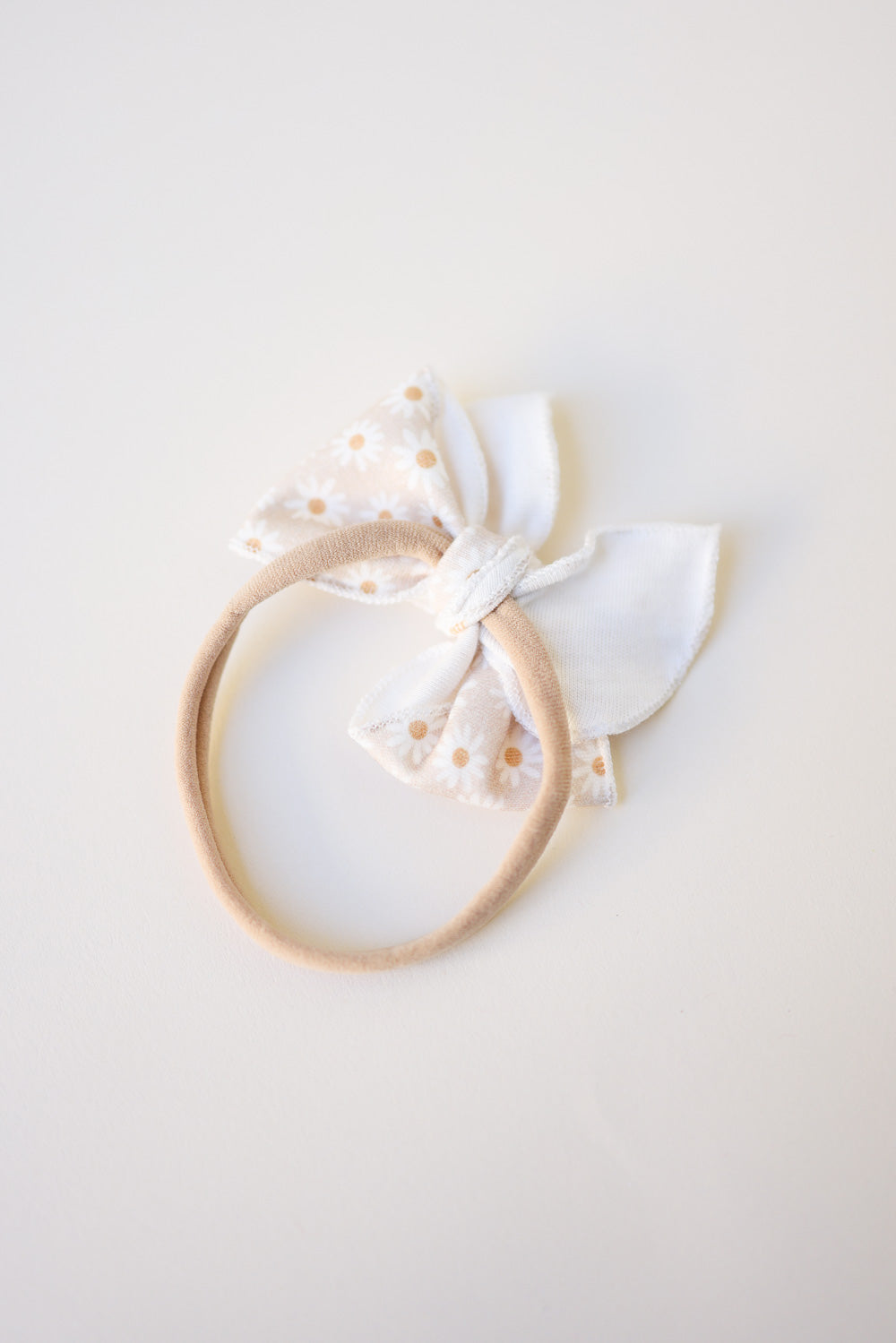 Daisy Print Serged Trim Floral Baby Headwrap Bow