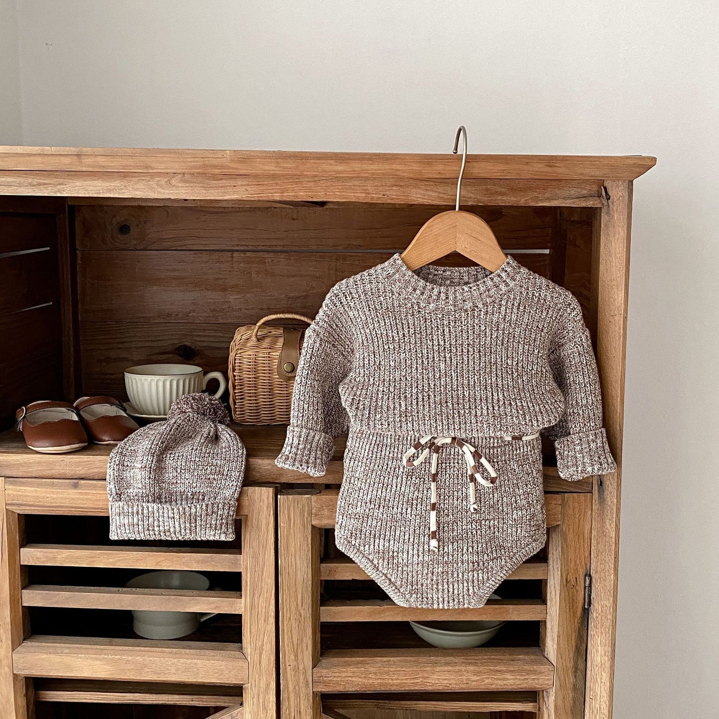 3 Piece Knit Baby Pull over sweater with matching Baby bloomer and Beanie