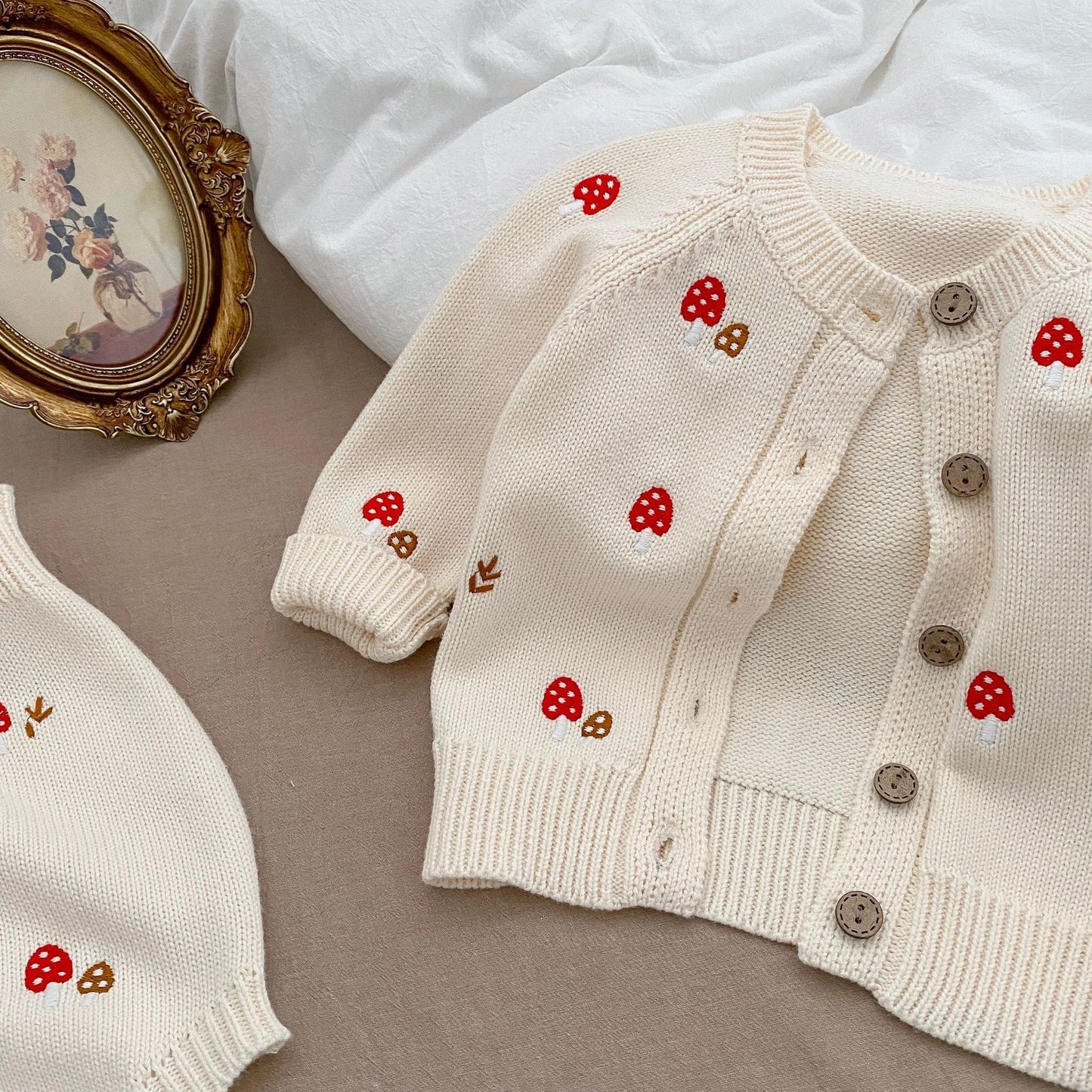 Mushroom Embroidered Sweater Jacket Sleeveless