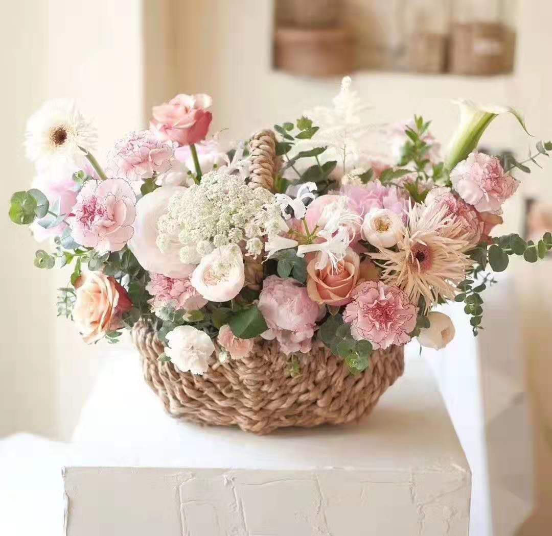 Rattan Hand-held Flower Arrangement Basket